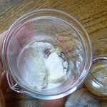 レシチンで乳化したクリーム(蜜蝋入り、増粘剤入り、ノーマル)の比較